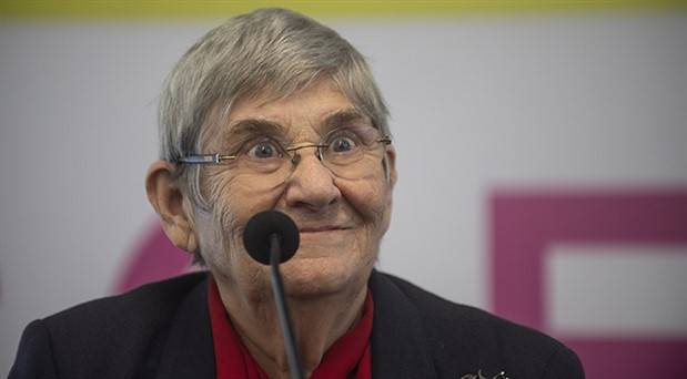 Canan Karatay kendi uyguladığı formülü anlattı! Çamaşırları böyle yıkarsanız… 5