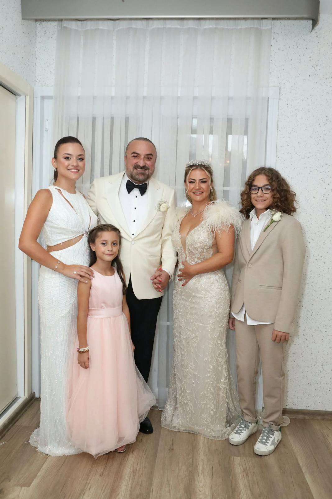 Sanatçı Volkan Konak'ın Eşi Selma Konak kimdir, Aslen nereli, Instagram, kaç yaşında? Volkan Konak’ın Eşi Kimdir Tüm Merak Edilen Yönleriyle 1