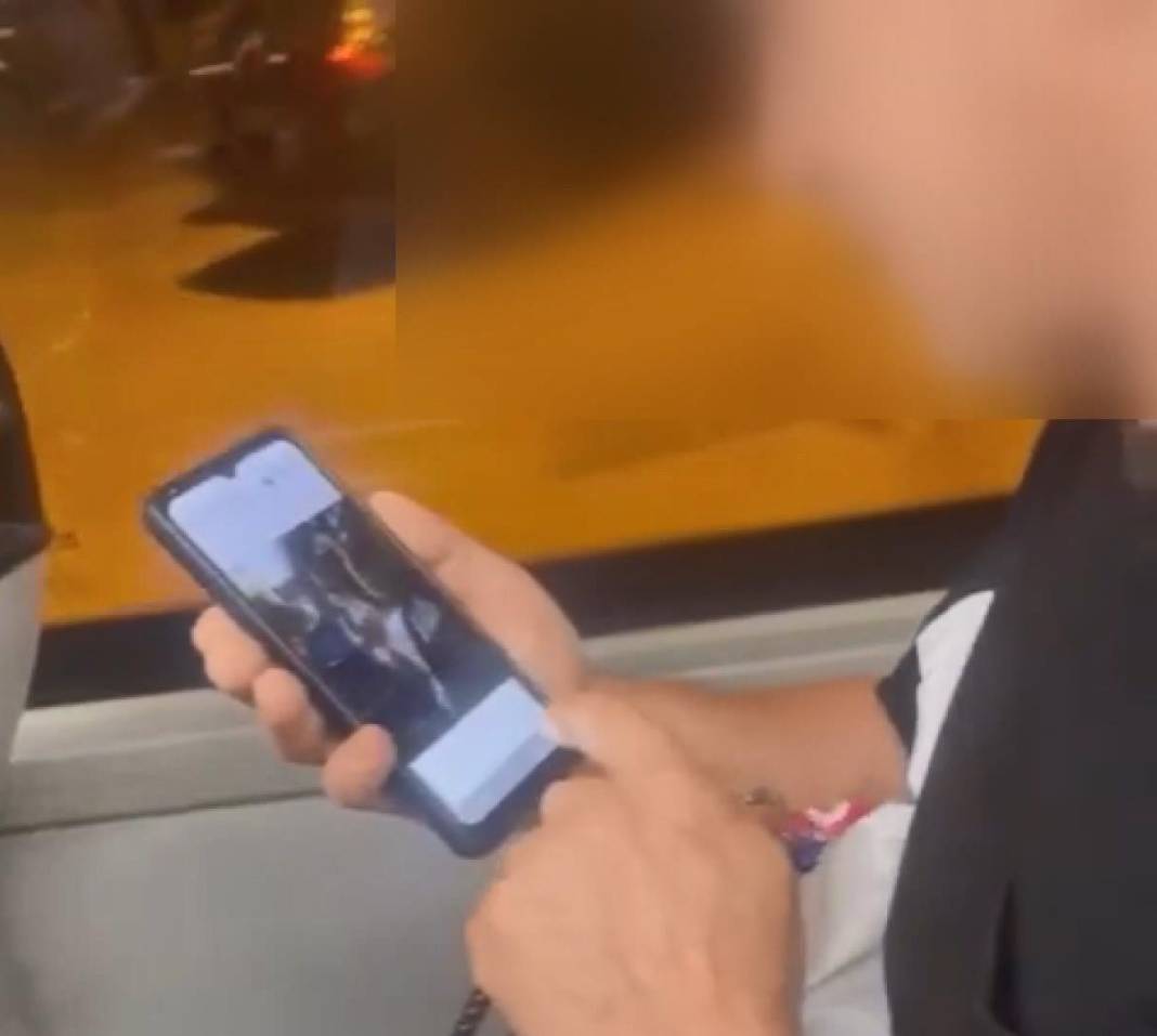 Otobüste gizlice kadının fotoğrafını çeken şüpheli yolcular tarafından yakalandı 4