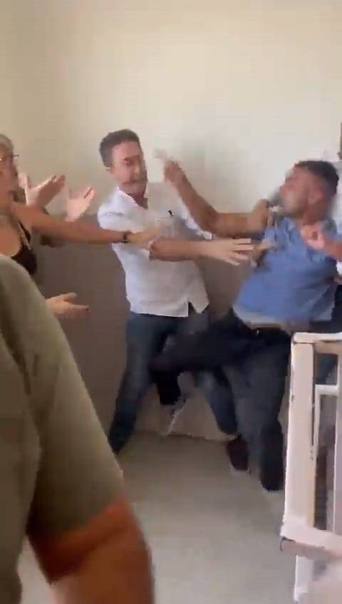 Okumasını istemediği kız kardeşinin okulunu bastı: 5 öğretmeni yaraladı 7