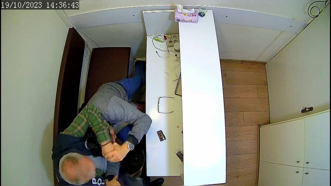 İstanbul'da polis yeleğiyle milyonluk gasp 8