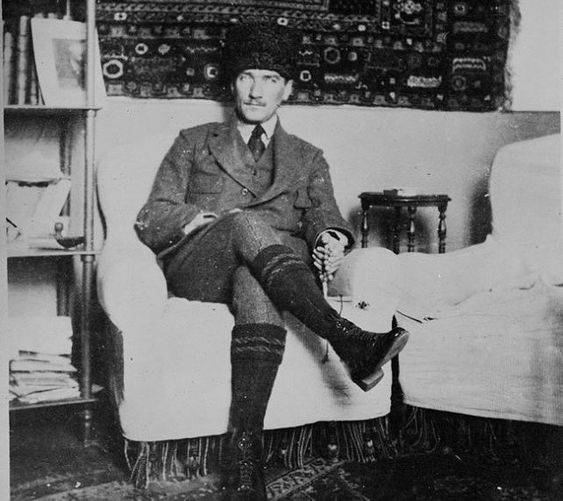 ATATÜRK'ÜN BİRBİRİNDEN GÜZEL FOTOĞRAFLARI 218