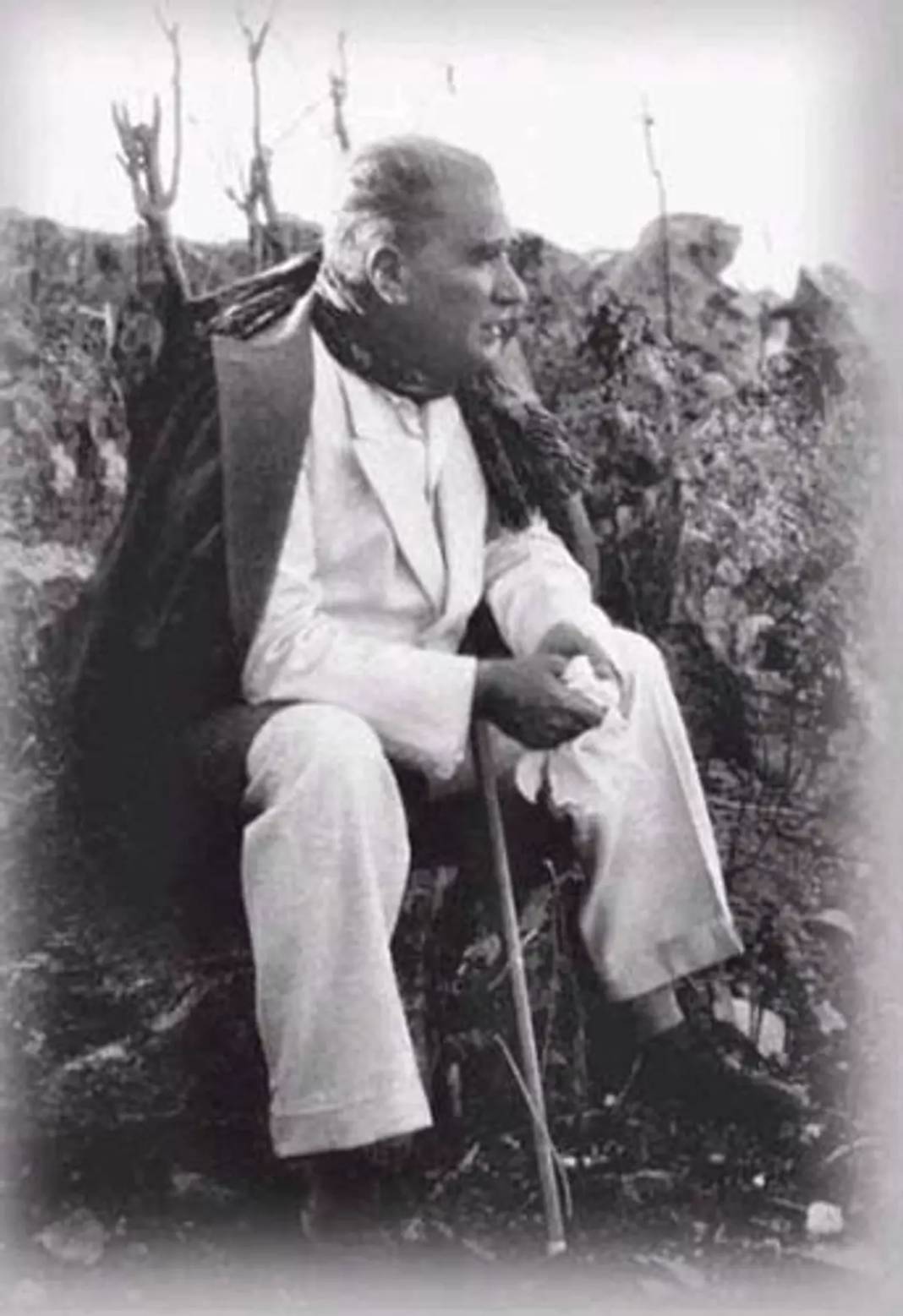 ATATÜRK'ÜN BİRBİRİNDEN GÜZEL FOTOĞRAFLARI 21