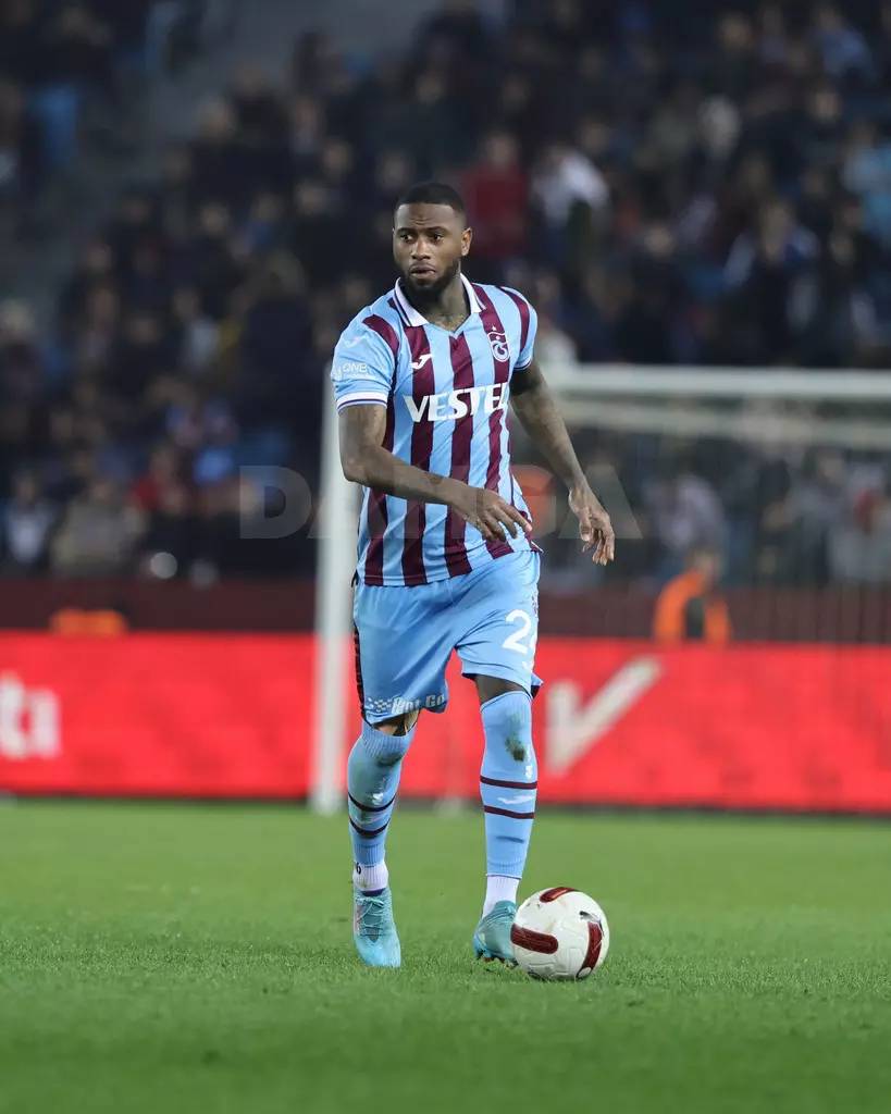 Kaostan fırtına çıktı! Trabzonspor yarı finalde 15