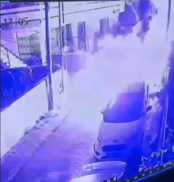 Parasını bir türlü alamayınca bunu yaptı!