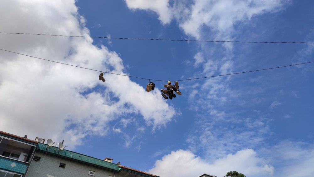 İstanbul'da ilginç görüntü: Mahalle sakinleri şaşkın, herkes sebebini merak ediyor