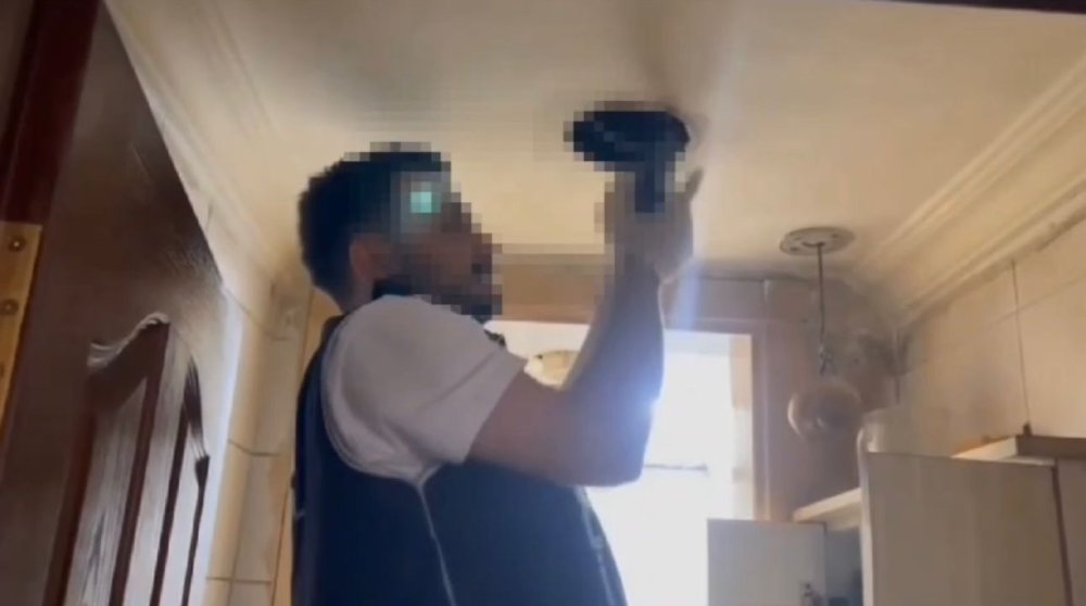 Bir evde tespit edildi: Ev içerisinde farklı noktalara gizlenmiş