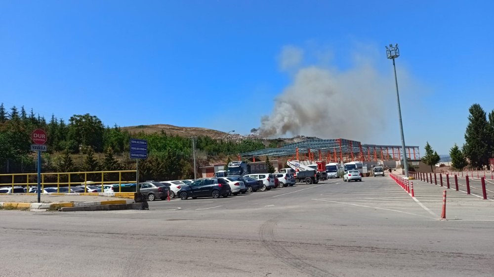 Çöp döküm sahasında yangın: Müdahale sürüyor