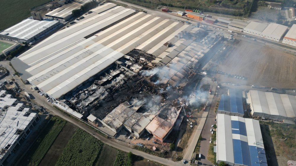 Yangından 10 fabrika etkilenmişti: 1 milyar TL'lik zarar