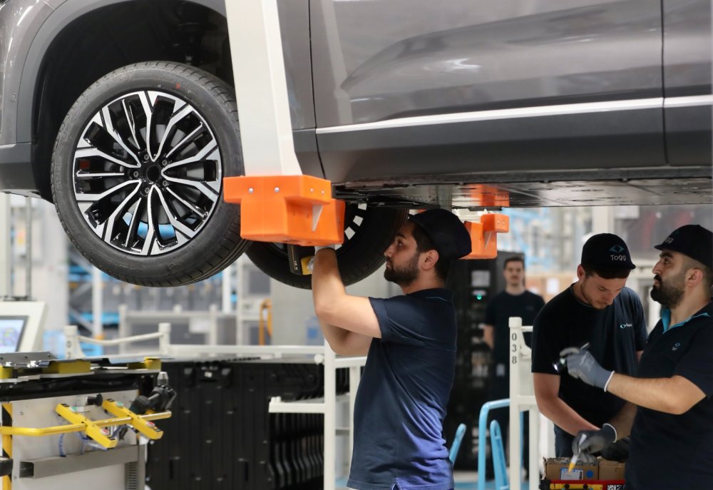 Bakanlar Togg fabrikasını ziyaret etti