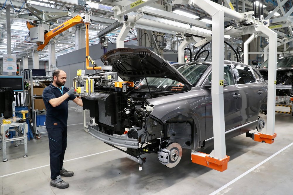 Bakanlar Togg fabrikasını ziyaret etti