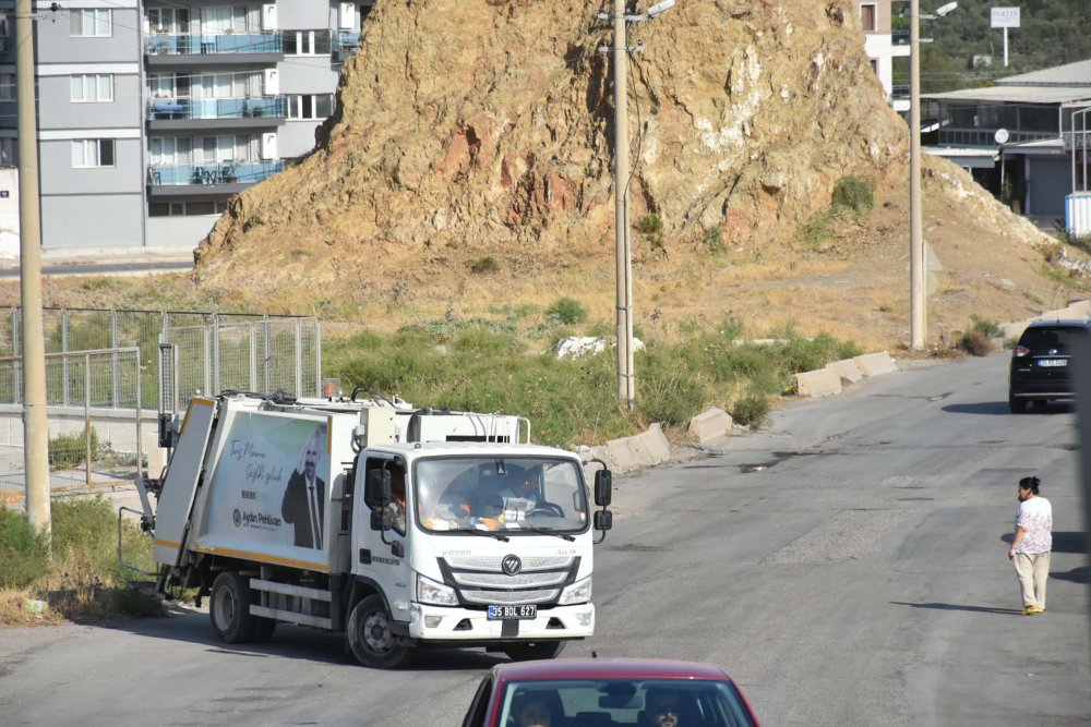 Bölge halkı yolu kapatıp eylem yaptı: 'Kararın uygulanmasını istiyoruz'
