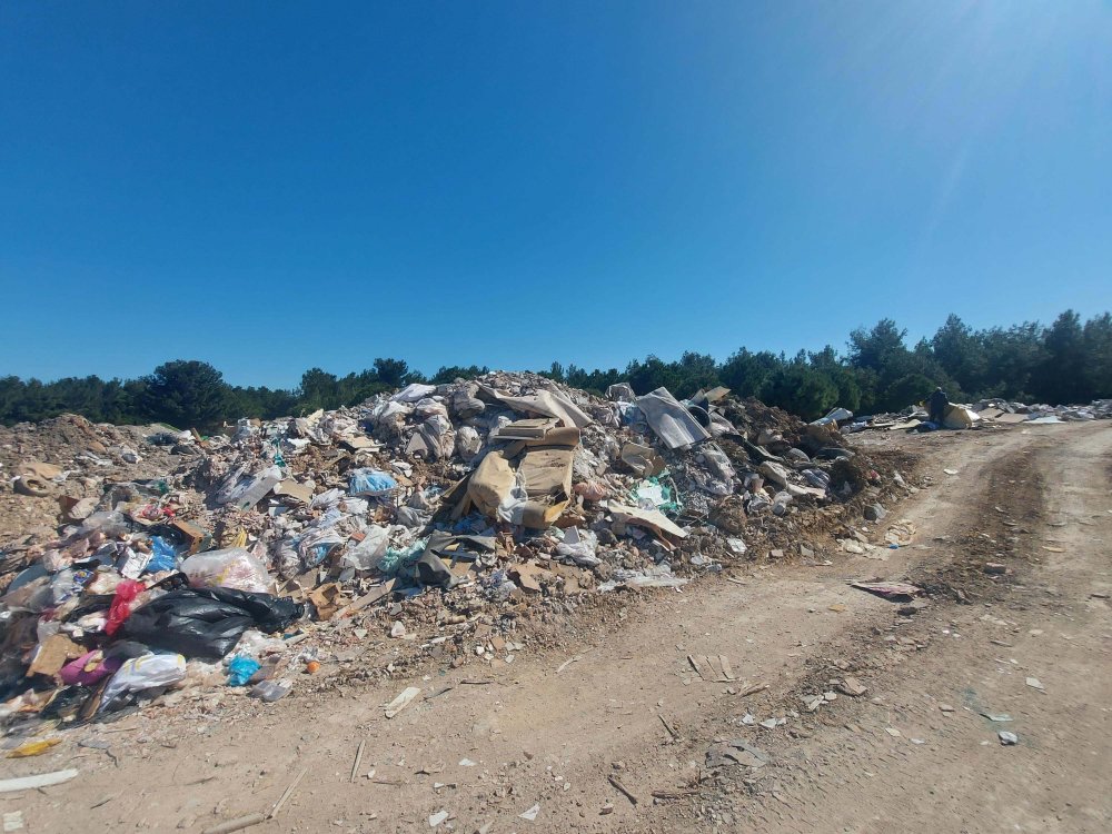 Bölge halkı yolu kapatıp eylem yaptı: 'Kararın uygulanmasını istiyoruz'