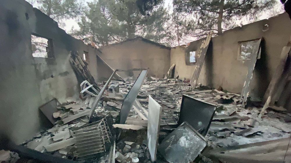 Orman yangınında 3'üncü gün: 11 köy boşaltıldı