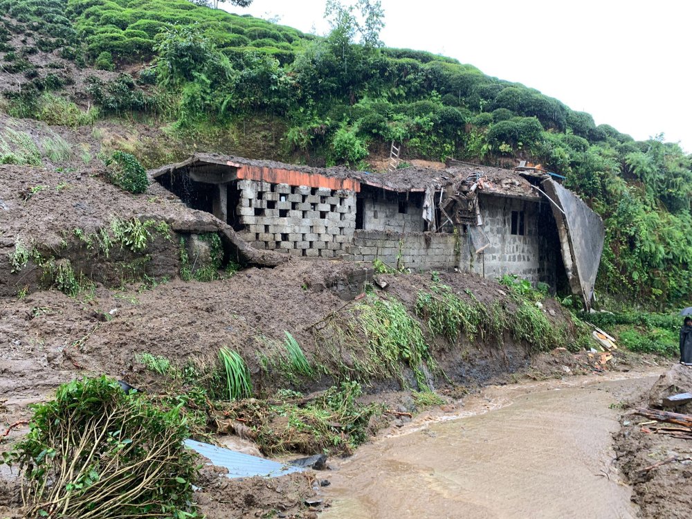 İli sağanak vurdu: 1 ev yıkıldı, 8 ev boşaltıldı
