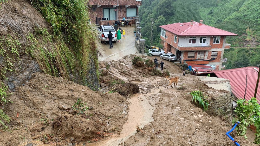 İli sağanak vurdu: 1 ev yıkıldı, 8 ev boşaltıldı