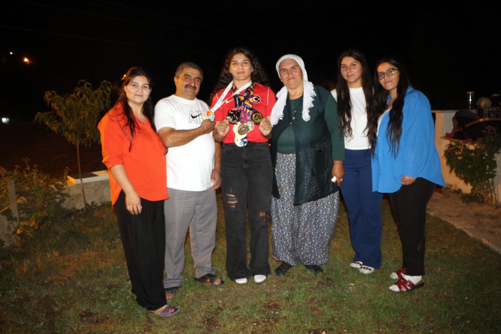 Babasından gizli antrenmanlara gitti, Avrupa Şampiyonu oldu