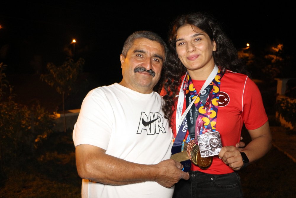 Babasından gizli antrenmanlara gitti, Avrupa Şampiyonu oldu