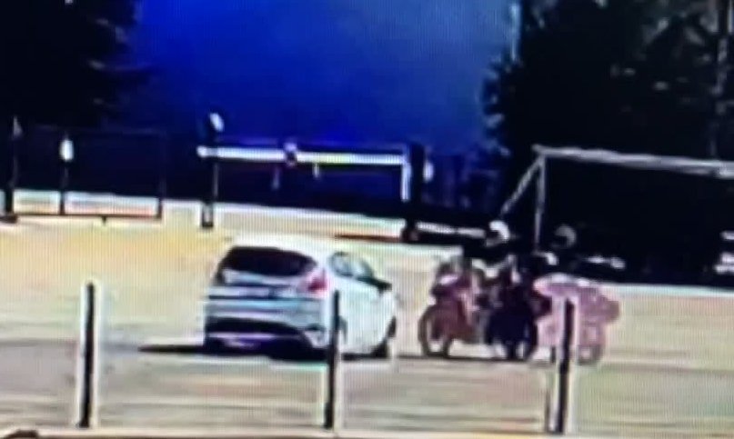 Motosiklet ile otomobil çarpıştı: 1 ölü, 3 yaralı