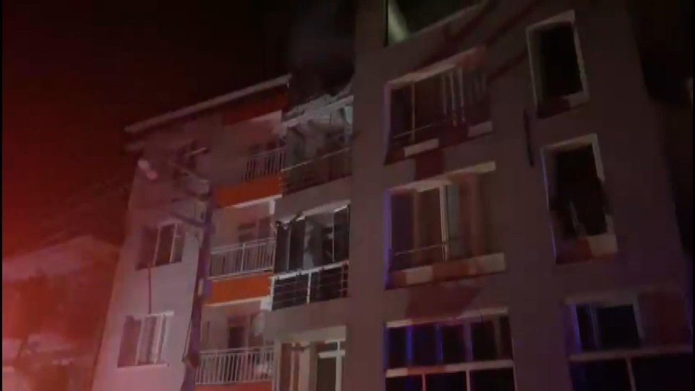 4 katlı binada patlama: 1 ölü