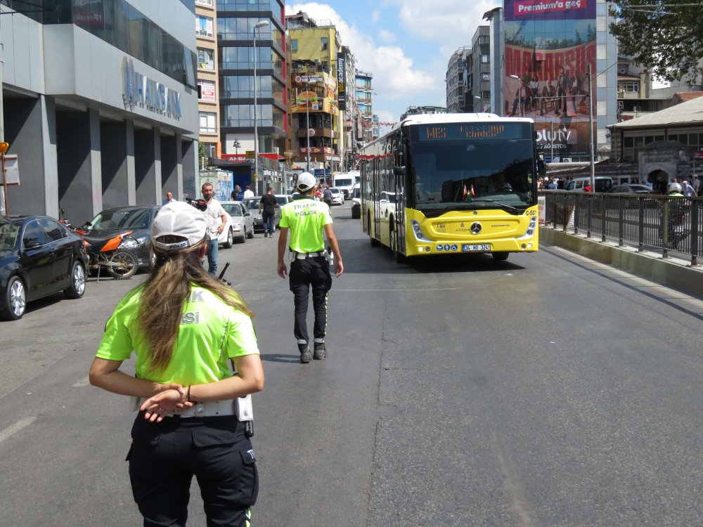 Dron destekli yaya geçidi denetimi