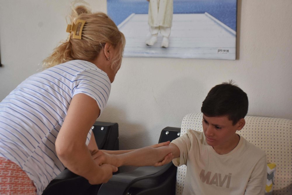 Gündüzleri evden çıkamıyor: 'İlaçları kullanmadan uyuyamıyorum'