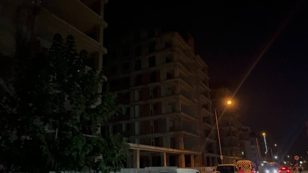 Merdiven boşluğunda 17 yaşındaki kız çocuğunun cesedi bulundu