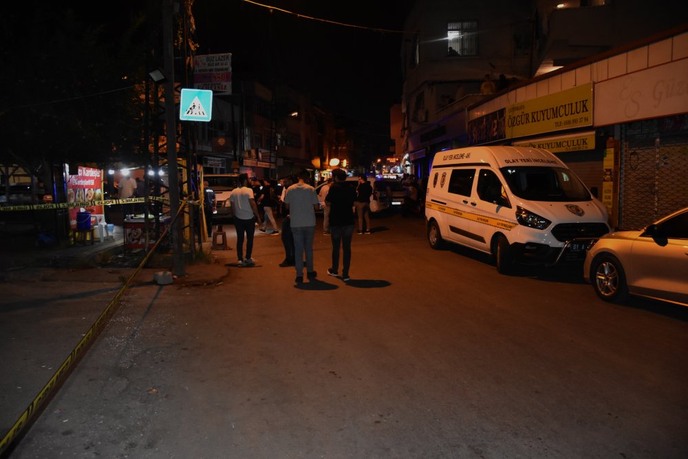 Parkta oturanlara kurşun yağdırıp kaçtılar: Yaralılar var