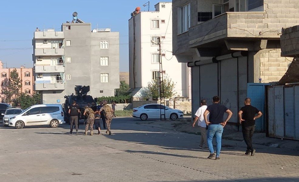 Torbacılar polise ateş açtı: 2 gözaltı