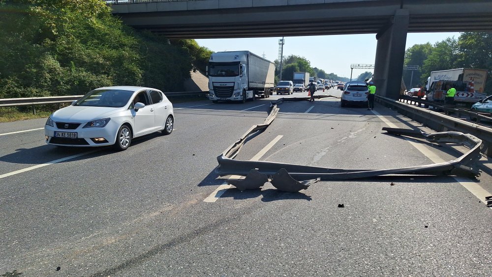Trafiği kilitleyen kaza: Yolda 5 kilometrelik kuyruk oluştu