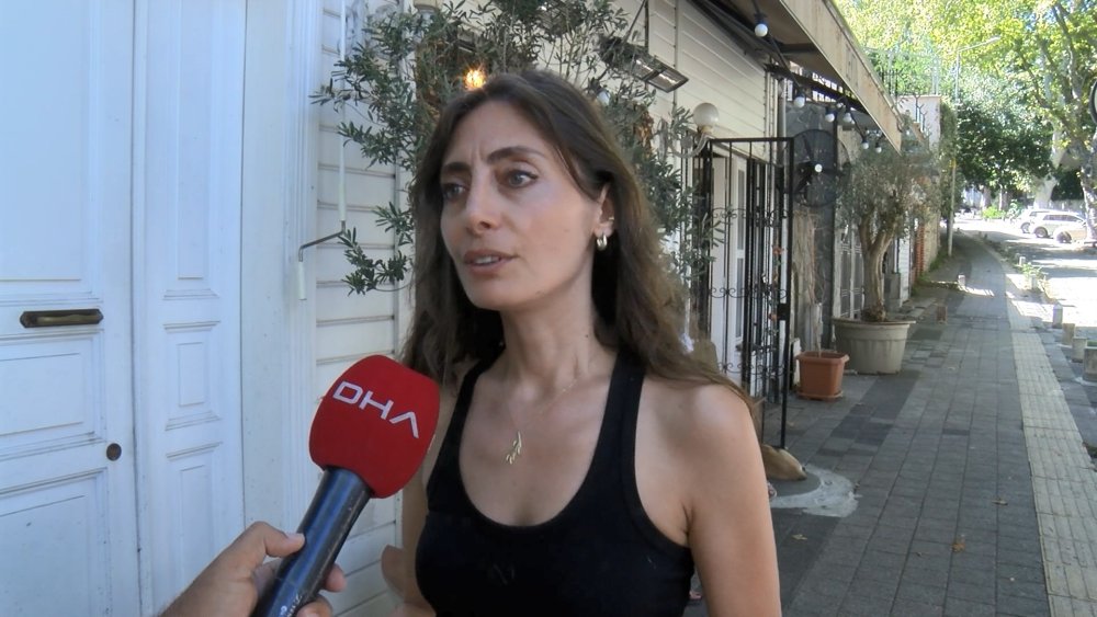 Zeytin ağacı tartışması: Kendini ağaca zincirledi