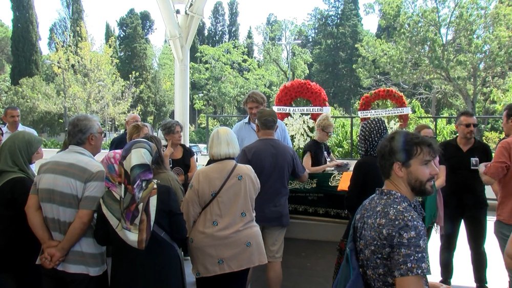 Ünal Silver son yolculuğuna uğurlandı