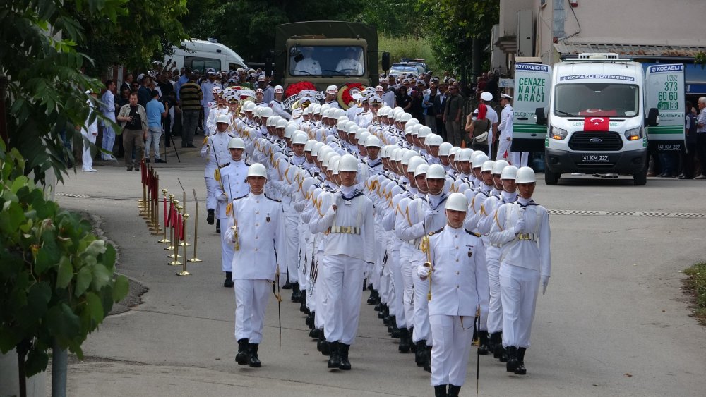 Emekliye ayrıldıktan 2 gün sonra Tuğamiral yaşamını yitirdi