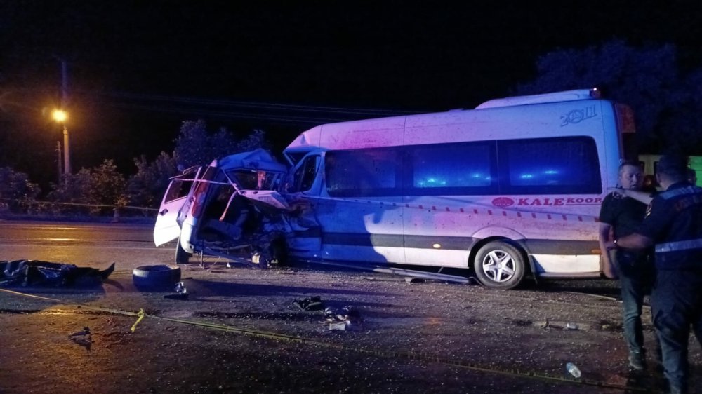 Otoyolda can pazarı: 4 ölü, çok sayıda yaralı