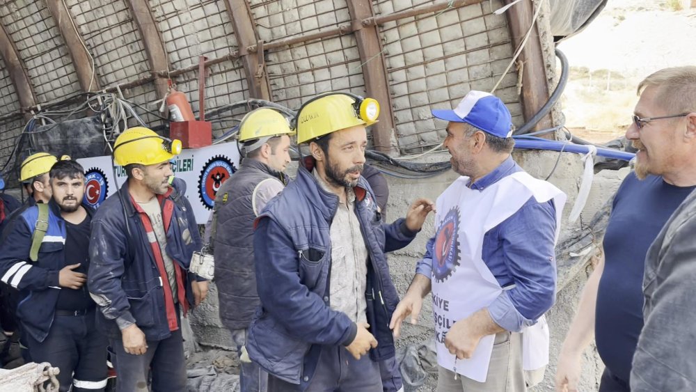 Maden işçileri açlık grevini sonlandırdı, oturma eylemine geçti