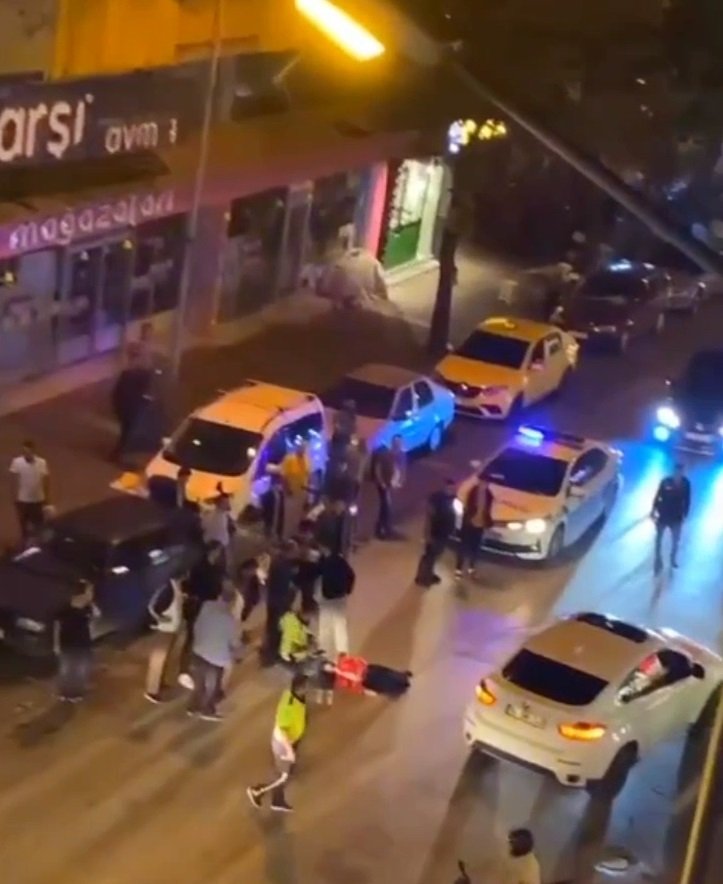 Kazada yaralanan kadına tekme atıp kaçtı