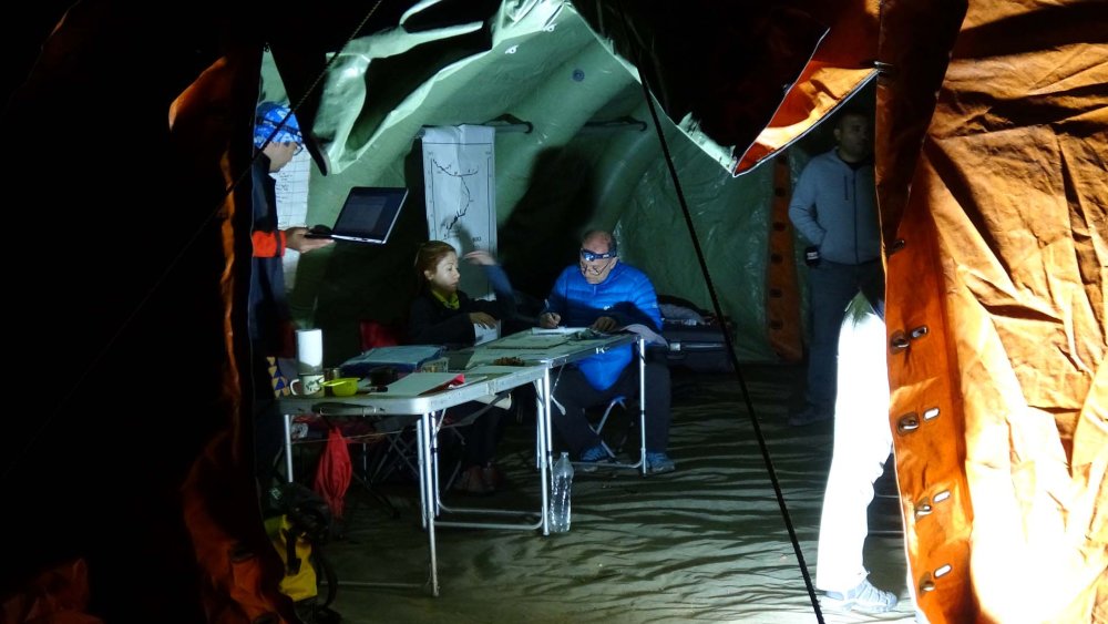 Mağarada rahatsızlanan ABD'li araştırmacıya 1040 metre derinlikte müdahale