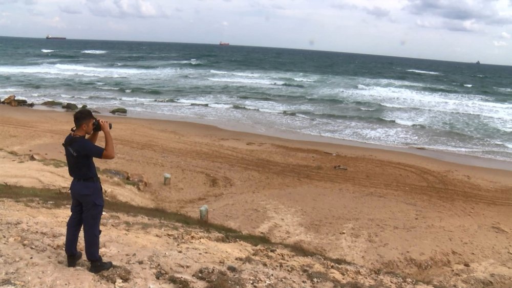 Dalgalara kapılan çocuk kayboldu: Arama çalışmaları sürüyor