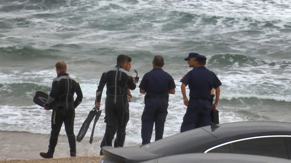Dalgalara kapılan çocuk kayboldu: Arama çalışmaları sürüyor