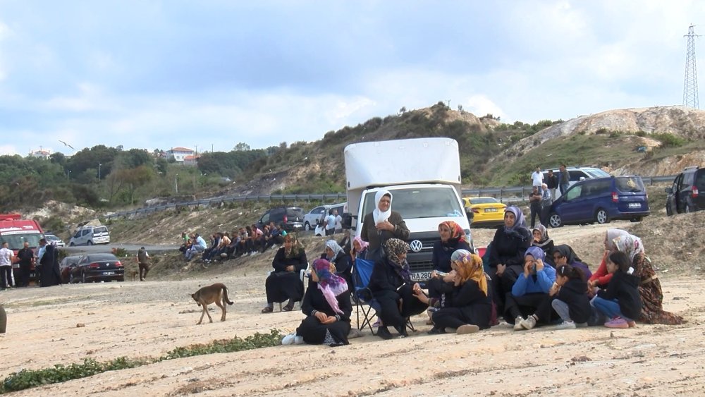 Dalgalara kapılan çocuk kayboldu: Arama çalışmaları sürüyor