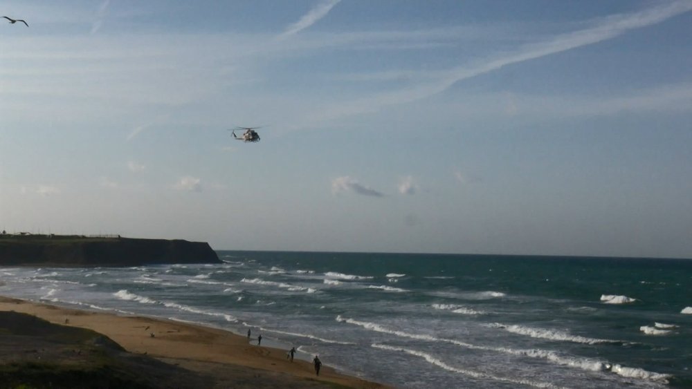 Denize giren çocuk dalgalara kapılarak kayboldu