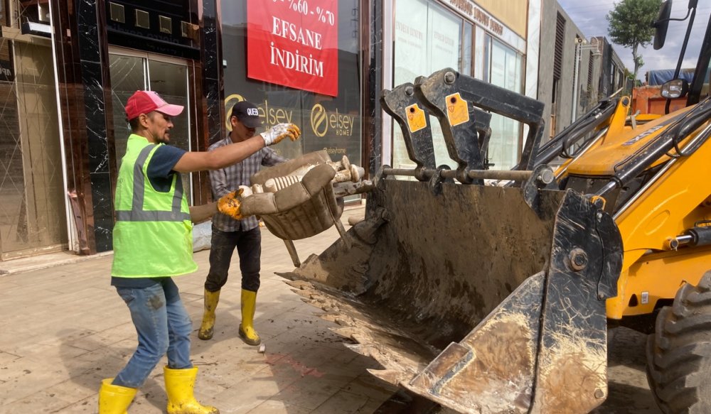 Sel felaketi genç girişimcinin hayallerini yıktı: 'Buna kader demeyelim'