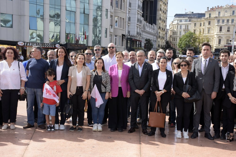 CHP’nin 100. kuruluş yıldönümü Taksim’de kutlandı