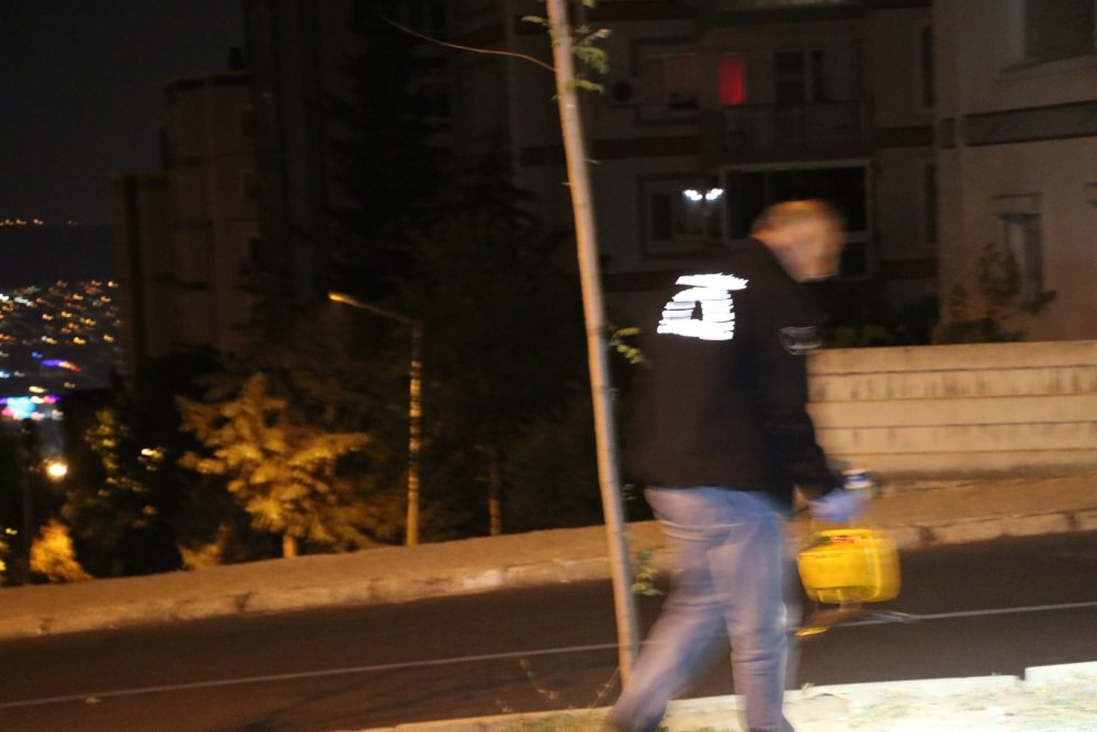 Rastgele çevreye ateş açtı, bekçiyi vurdu