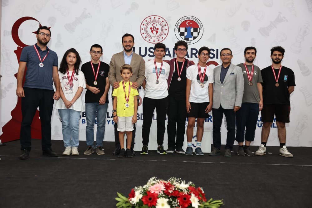 Uluslararası Satranç Turnuvası tamamlandı