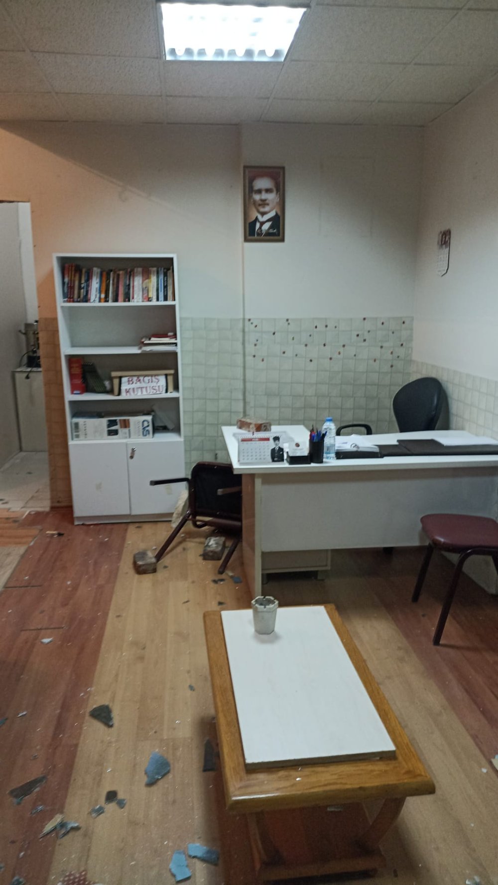 CHP temsilciği ve AK Parti binasına saldırıda şüpheliye ev hapsi