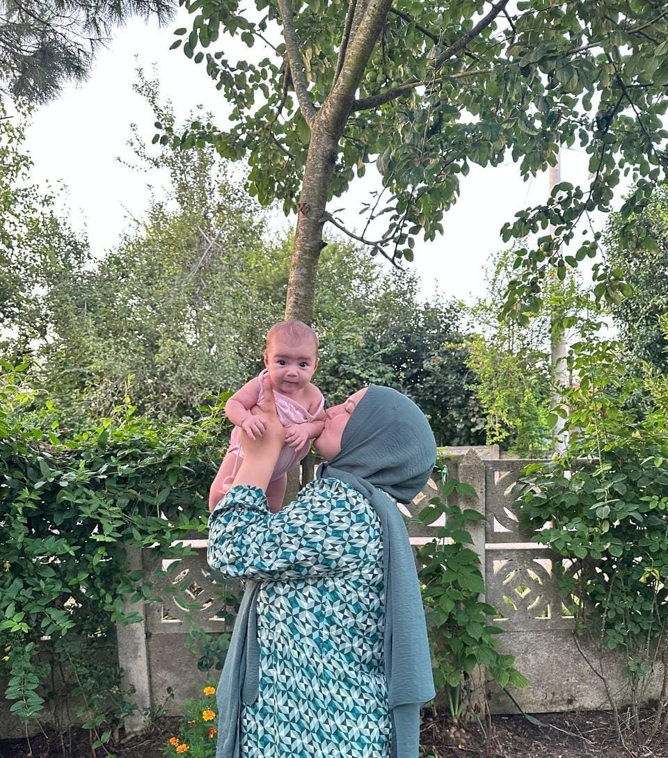 Önce lenfomayı yendi sonra anne oldu