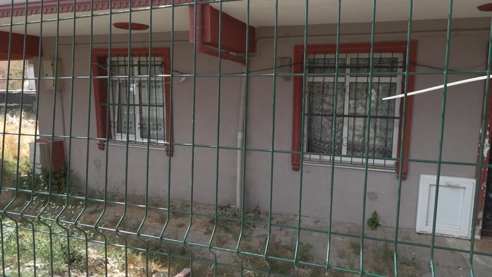 Mahallede çit gerginliği