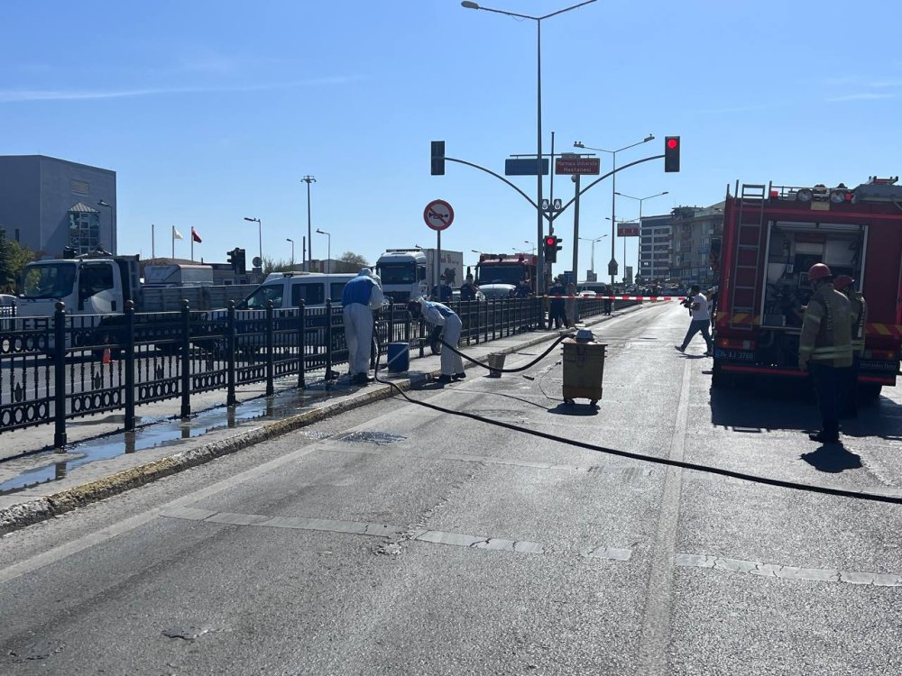 İstanbu'da kimyasal alarmı: Yol trafiğe kapandı