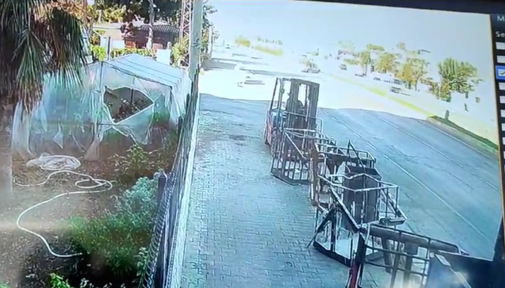 Katliam gibi kaza! Çöp kamyonu, kavşakta kamyonete çarptı: Ölü ve yaralılar var